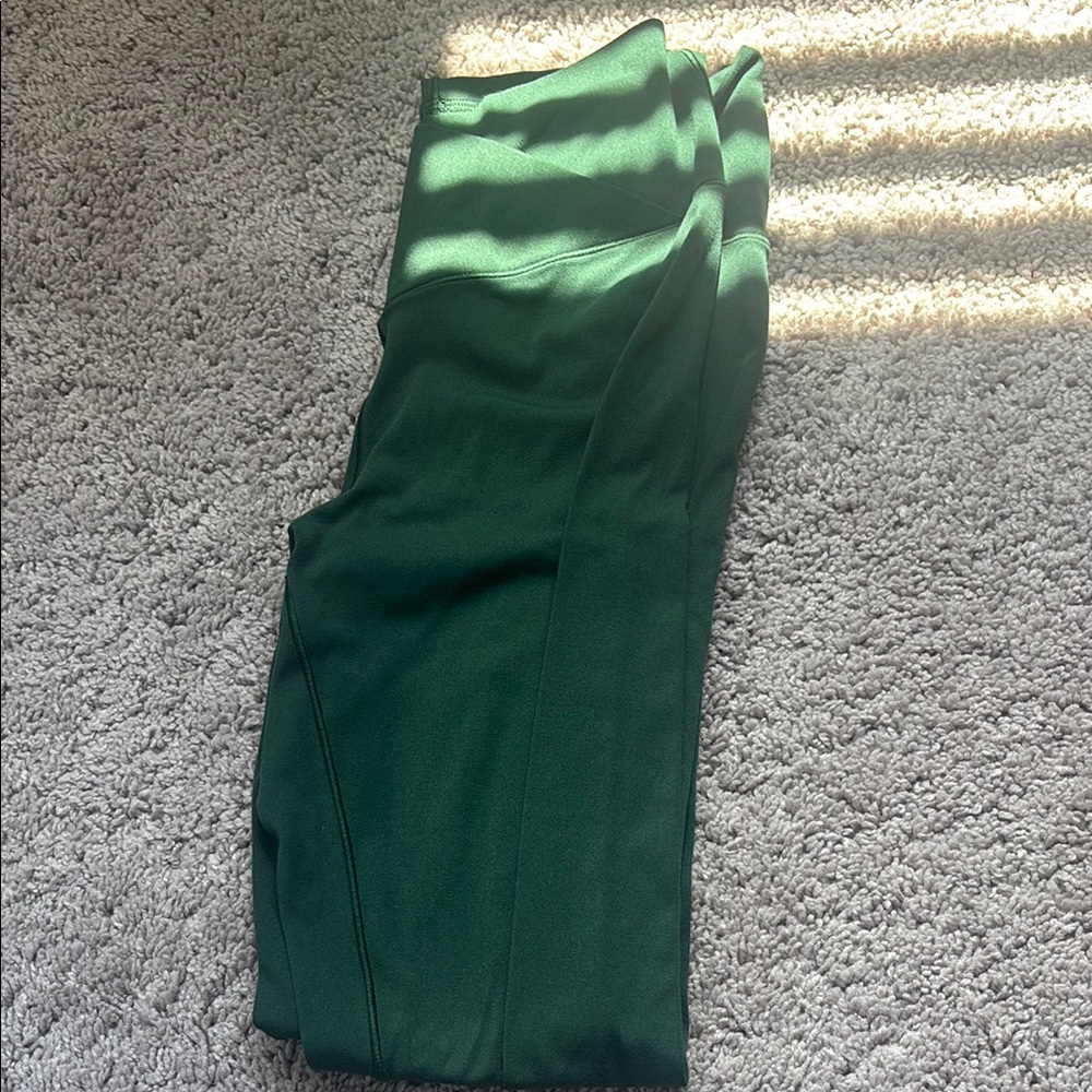 Crossover Aerie Leggings! Size: 2 in green 💚!